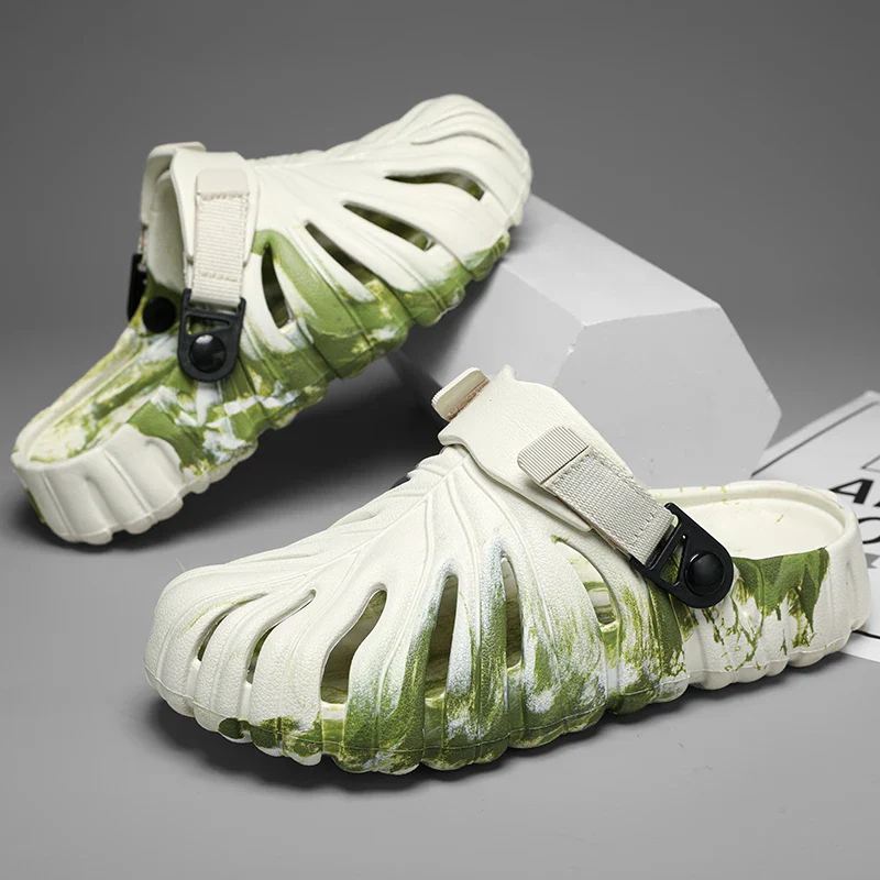 Leaf Luxe™ 🌿 Monstera Slippers - Image 3
